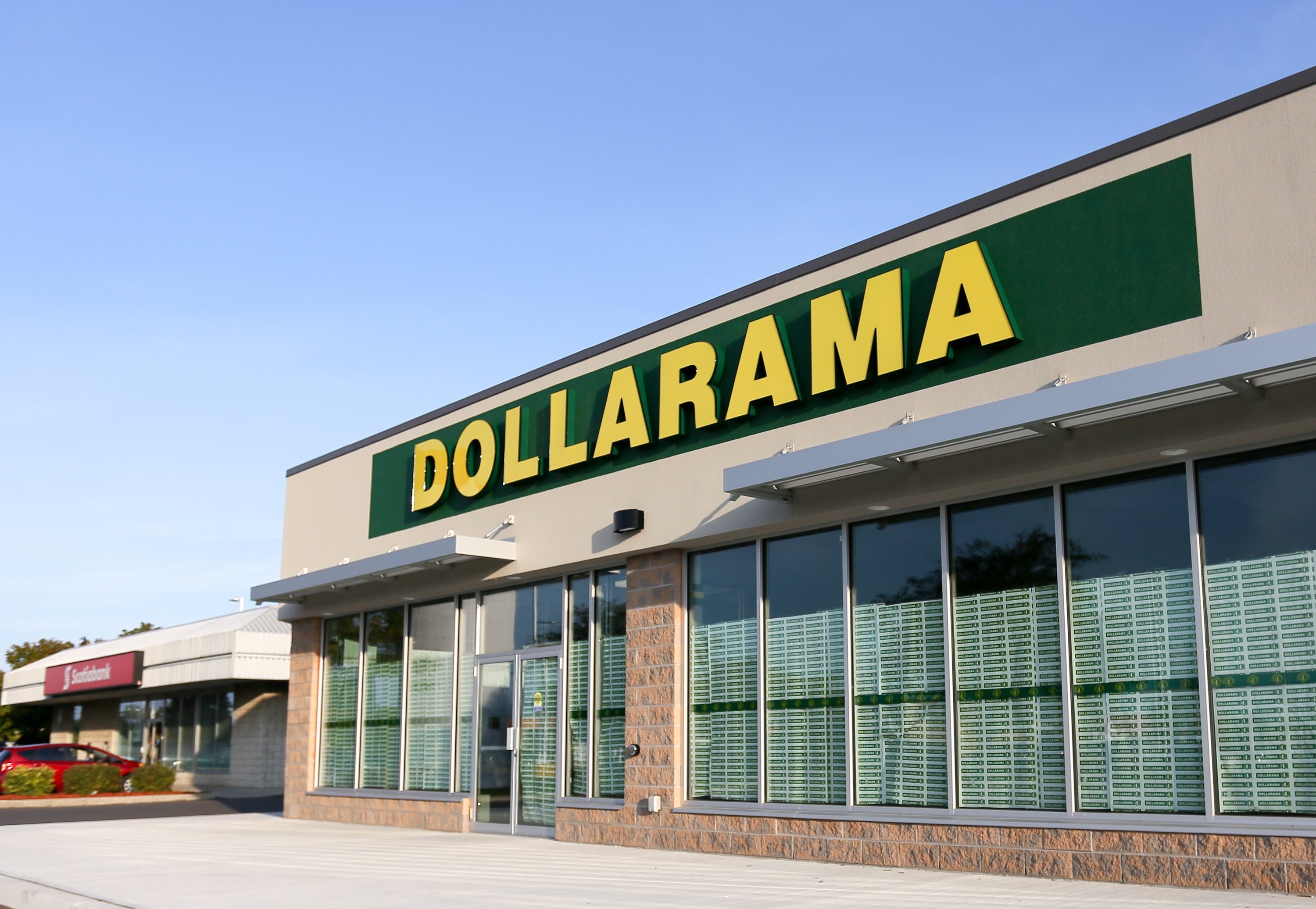 How do you apply for jobs at Dollarama?