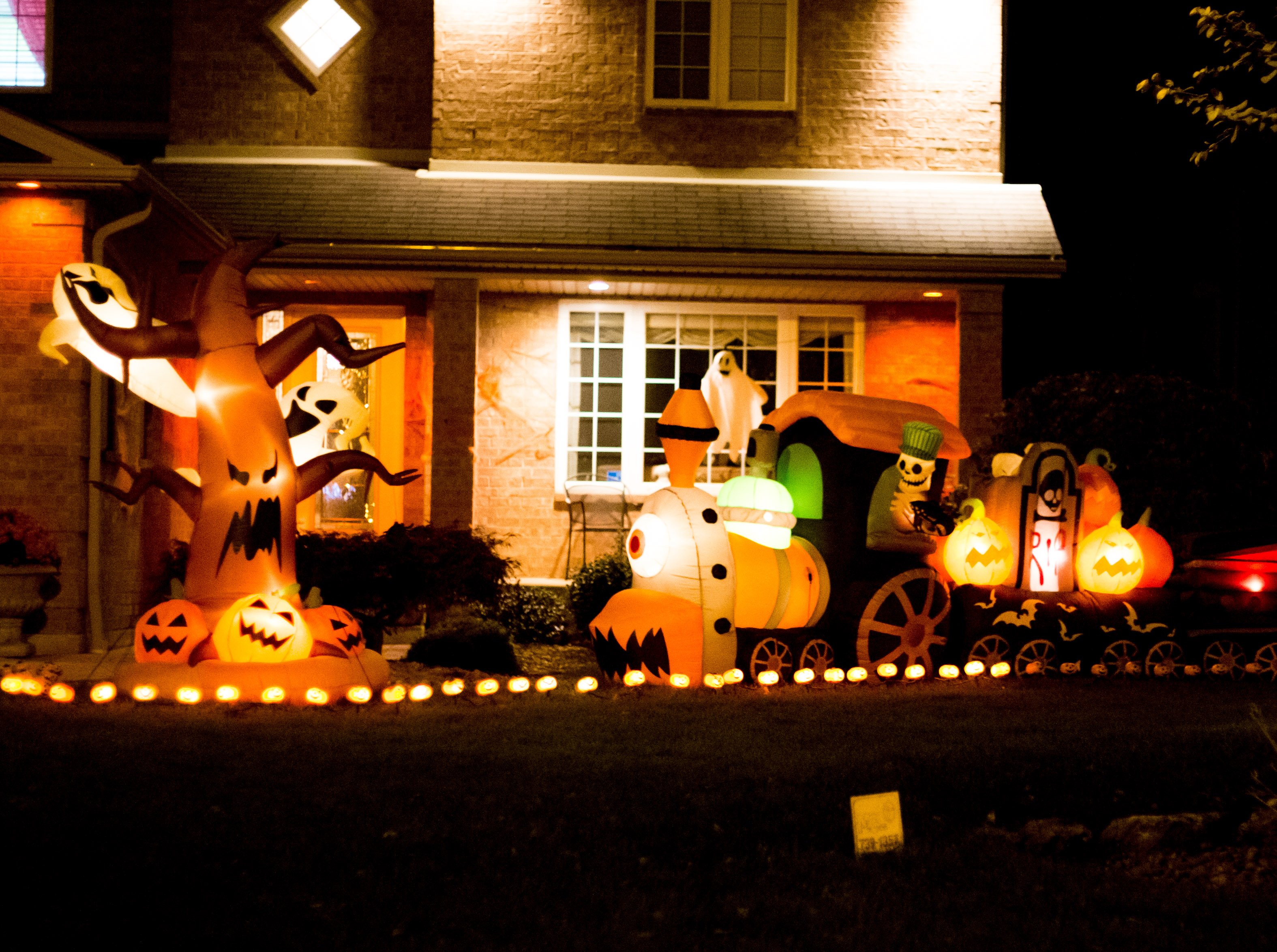 PHOTOS Windsor Houses Decorated For Halloween windsoriteDOTca News