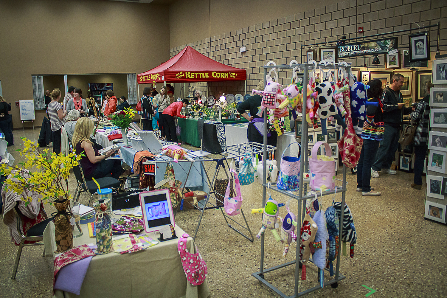 PHOTOS C.C.'s Spring Craft Show Continues Sunday At The WFCU Centre
