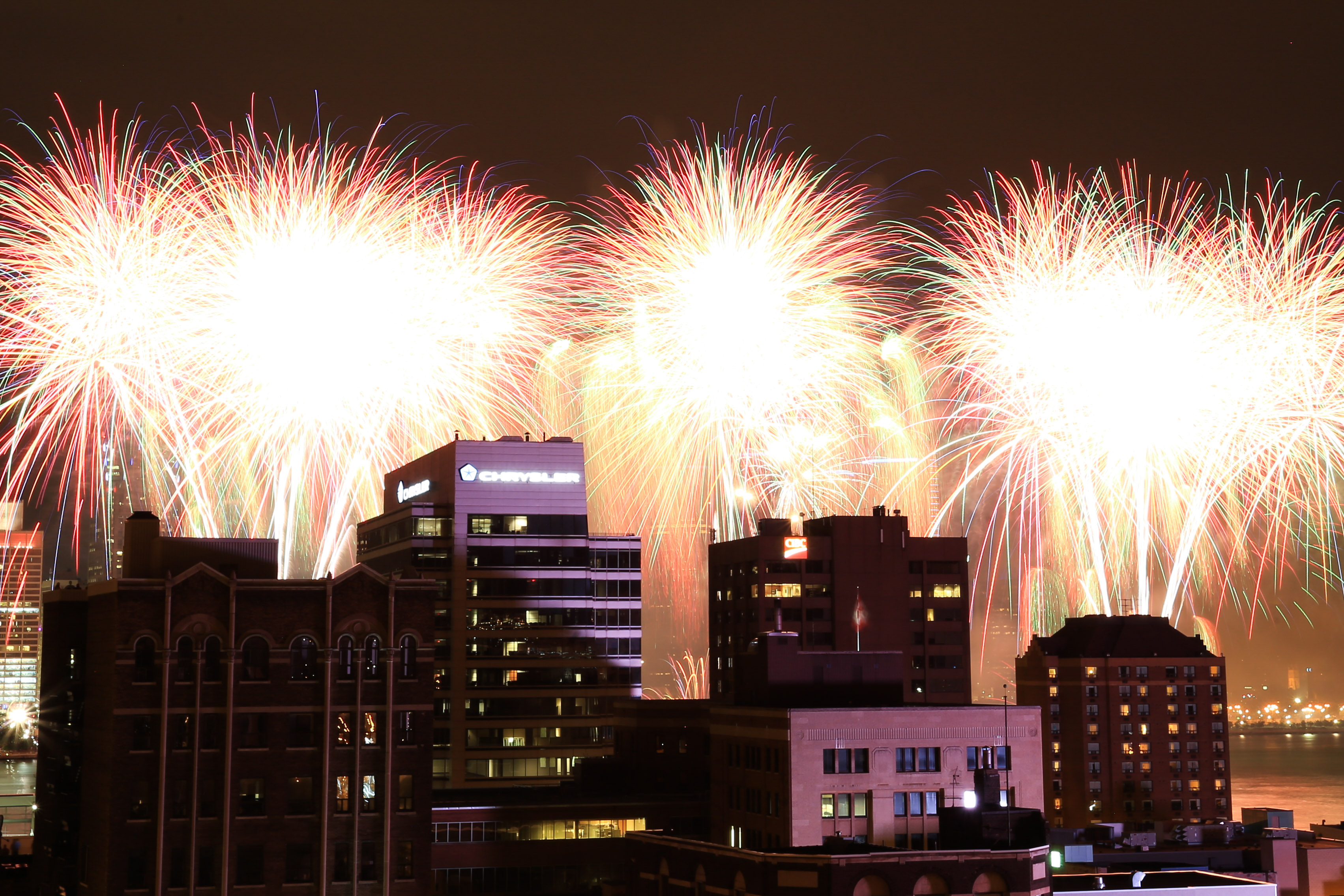 PHOTOS Detroit River Fireworks Dazzle The Sky Over Windsor