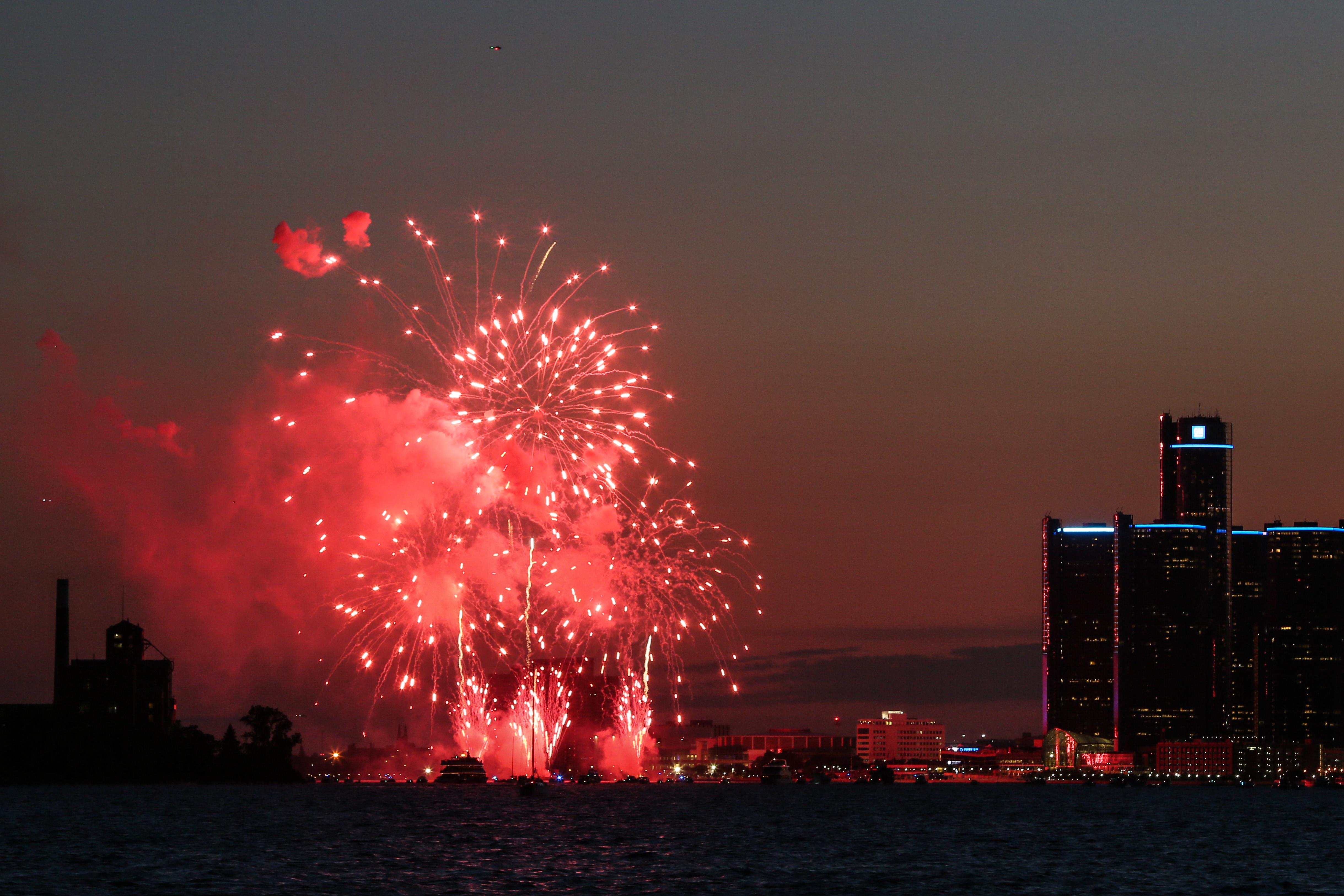 PHOTOS Detroit River Fireworks Sparkle The Sky Over Windsor