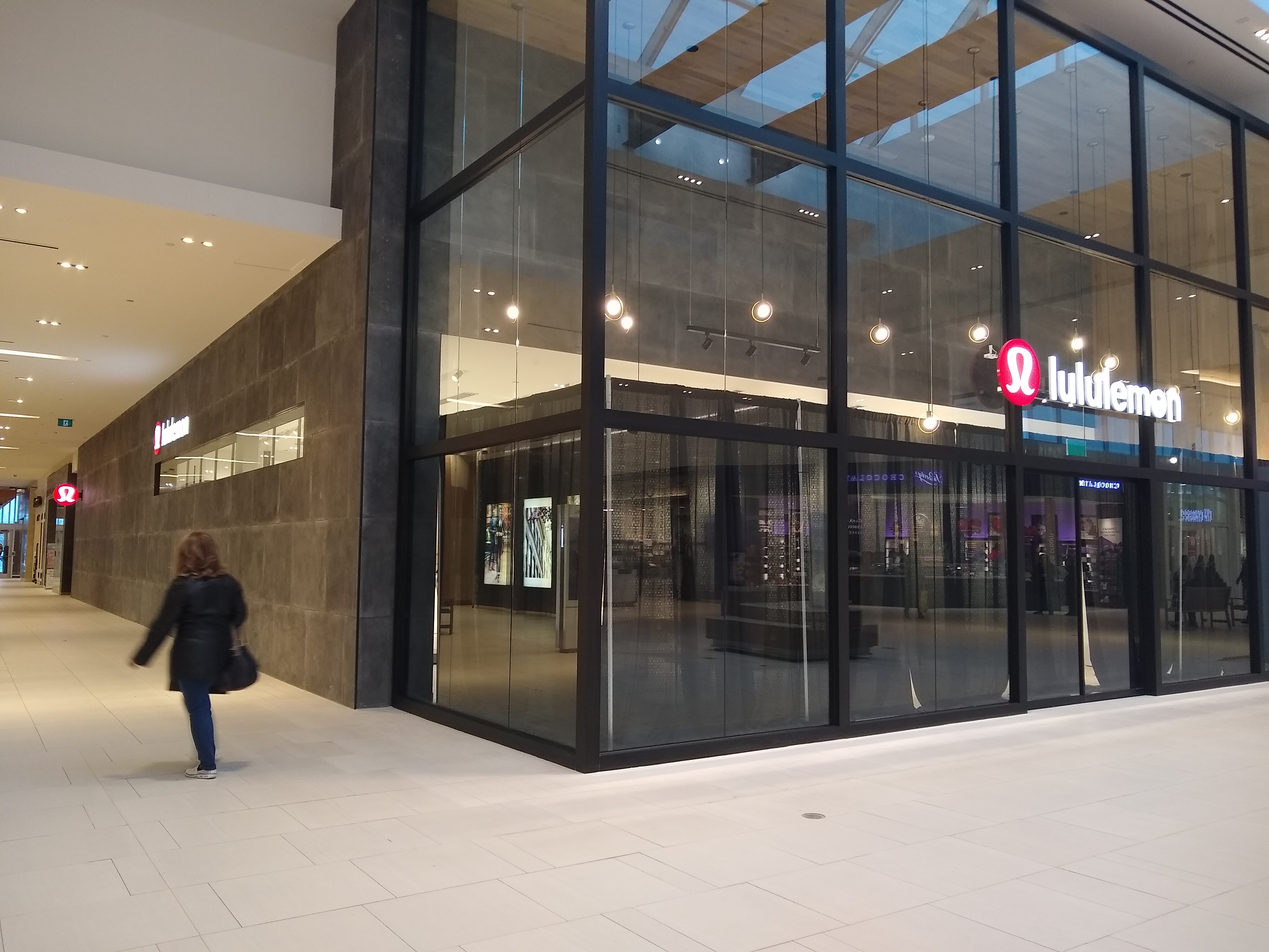 Are There Lululemon Outlet Stores Locations? - Playbite