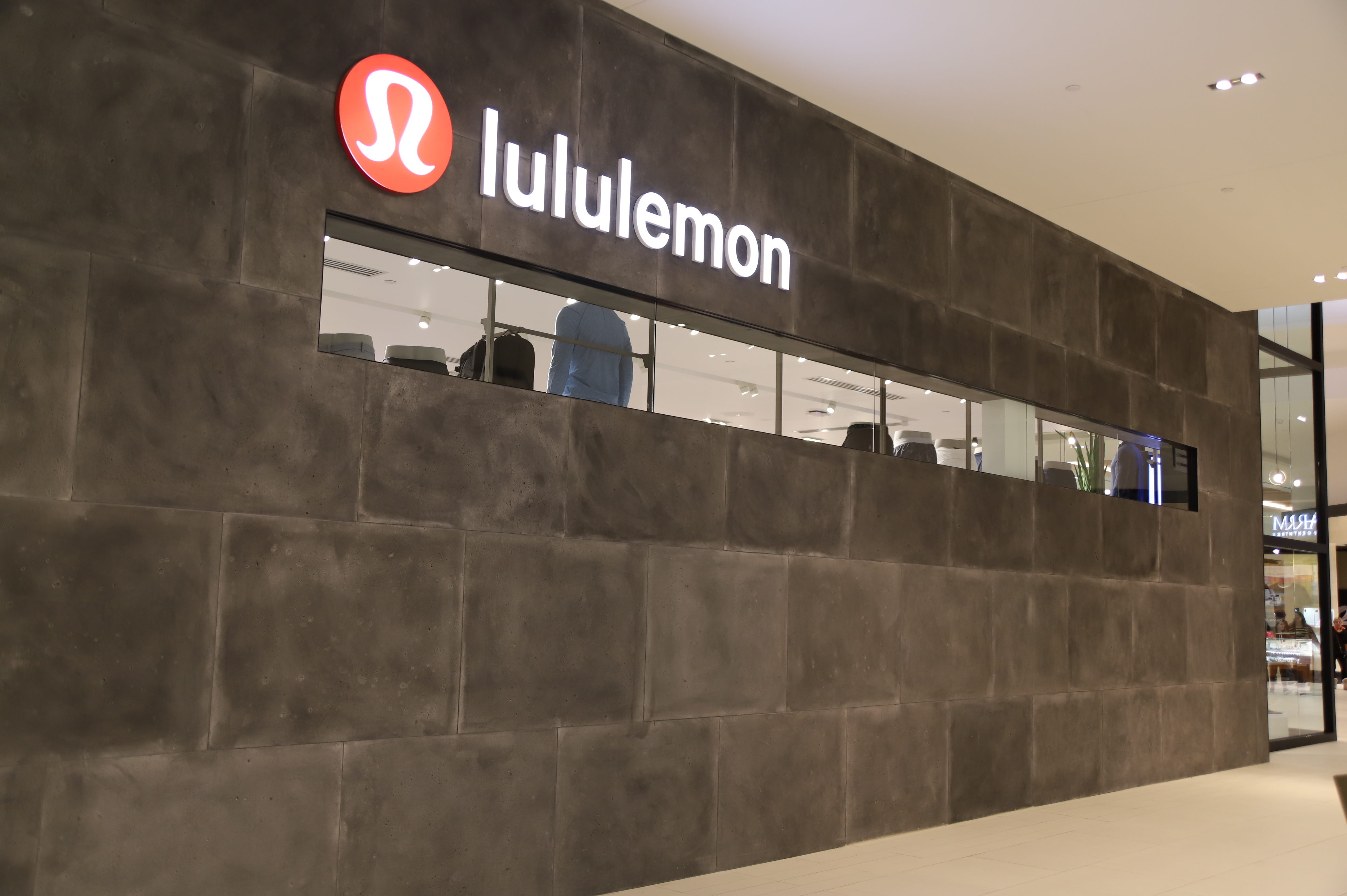 Lululemon or ivivva? Click here to vote @