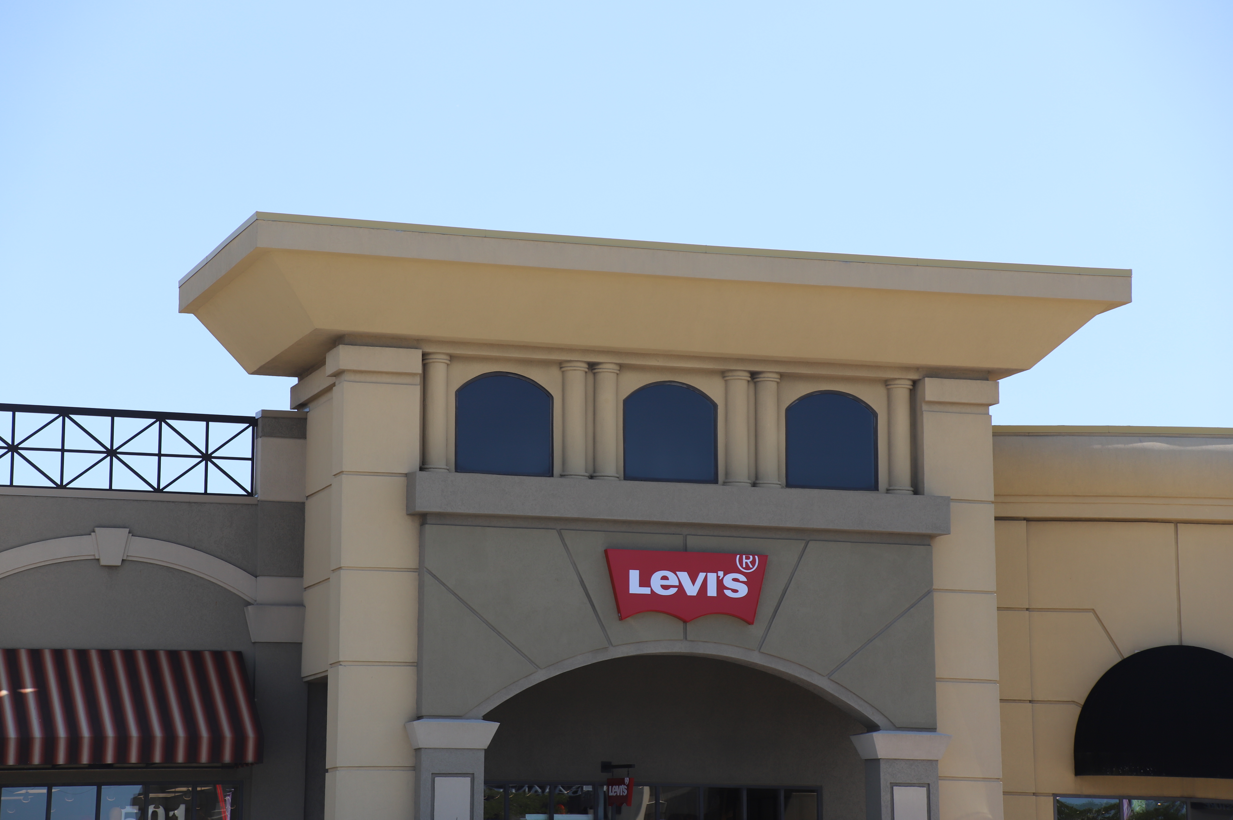 levis south premium outlets