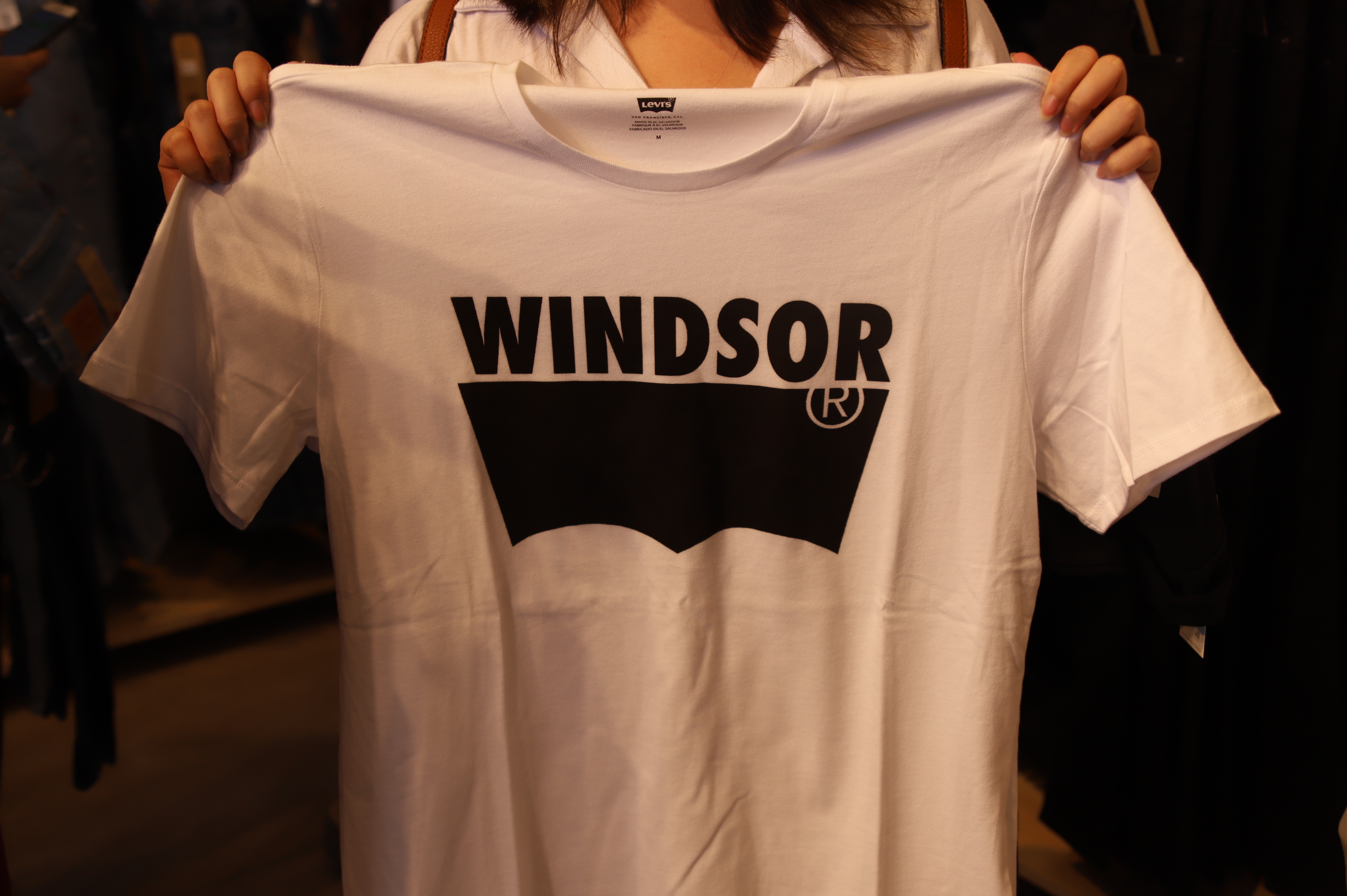 NOW OPEN: Levi's At Windsor Crossing Premium Outlets | windsoriteDOTca News  - windsor ontario's neighbourhood newspaper windsoriteDOTca News